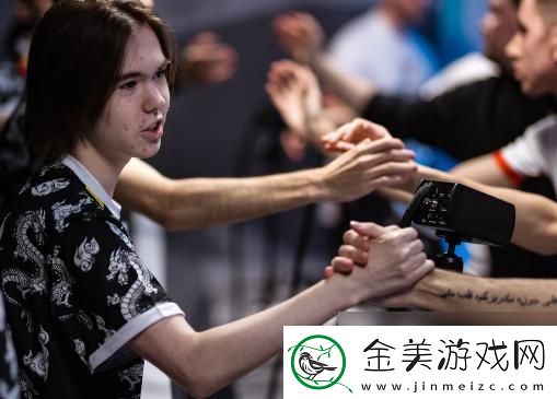 17岁俄国毛孩-CSGO界的狂澜巨兽：讽刺背后谁在突破极限