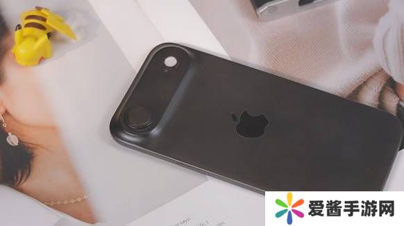 iPhone 17 Air机模曝光：史上最薄苹果手机惊艳亮相